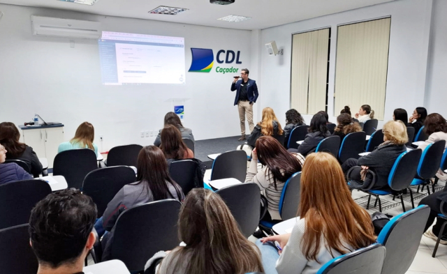CDL Caçador promove workshop sobre análise de crédito para associados